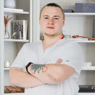 доктор Лопин Николай Николаевич фельдшер клиники «Санати» в Новоуральске